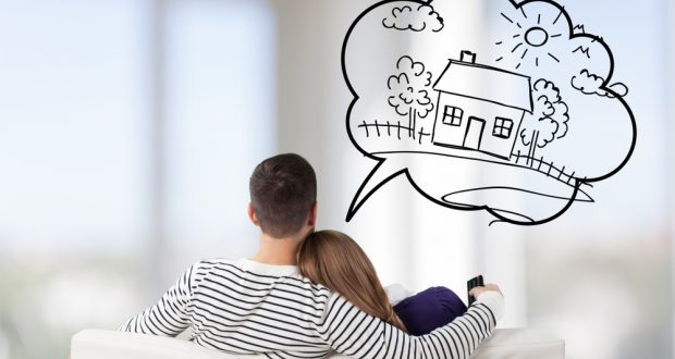 couple-dreaming-of-a-house-620x330.jpg
